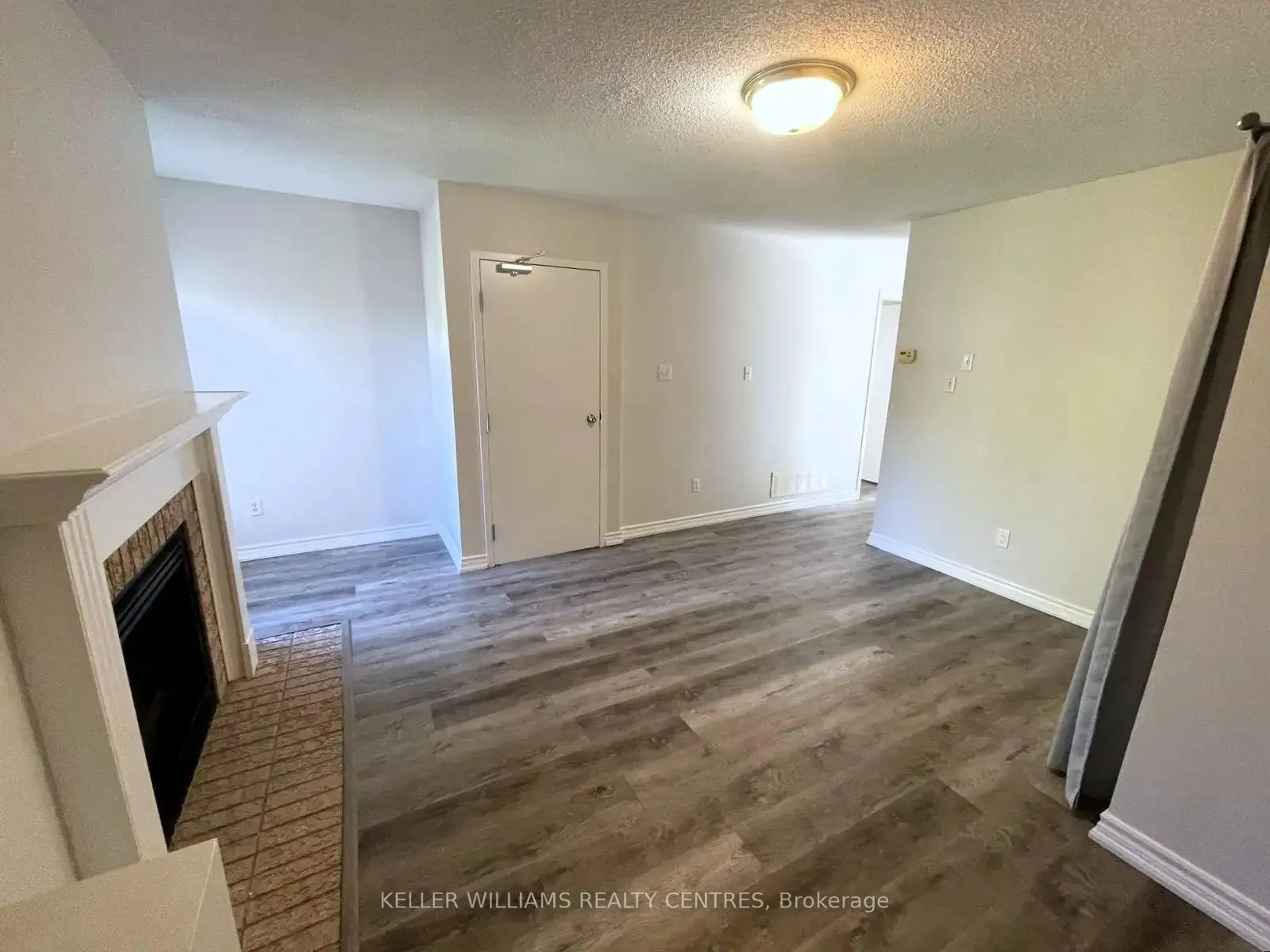 Photo 4 of 111 Athabaska Road, Barrie, Holly — HOMEH