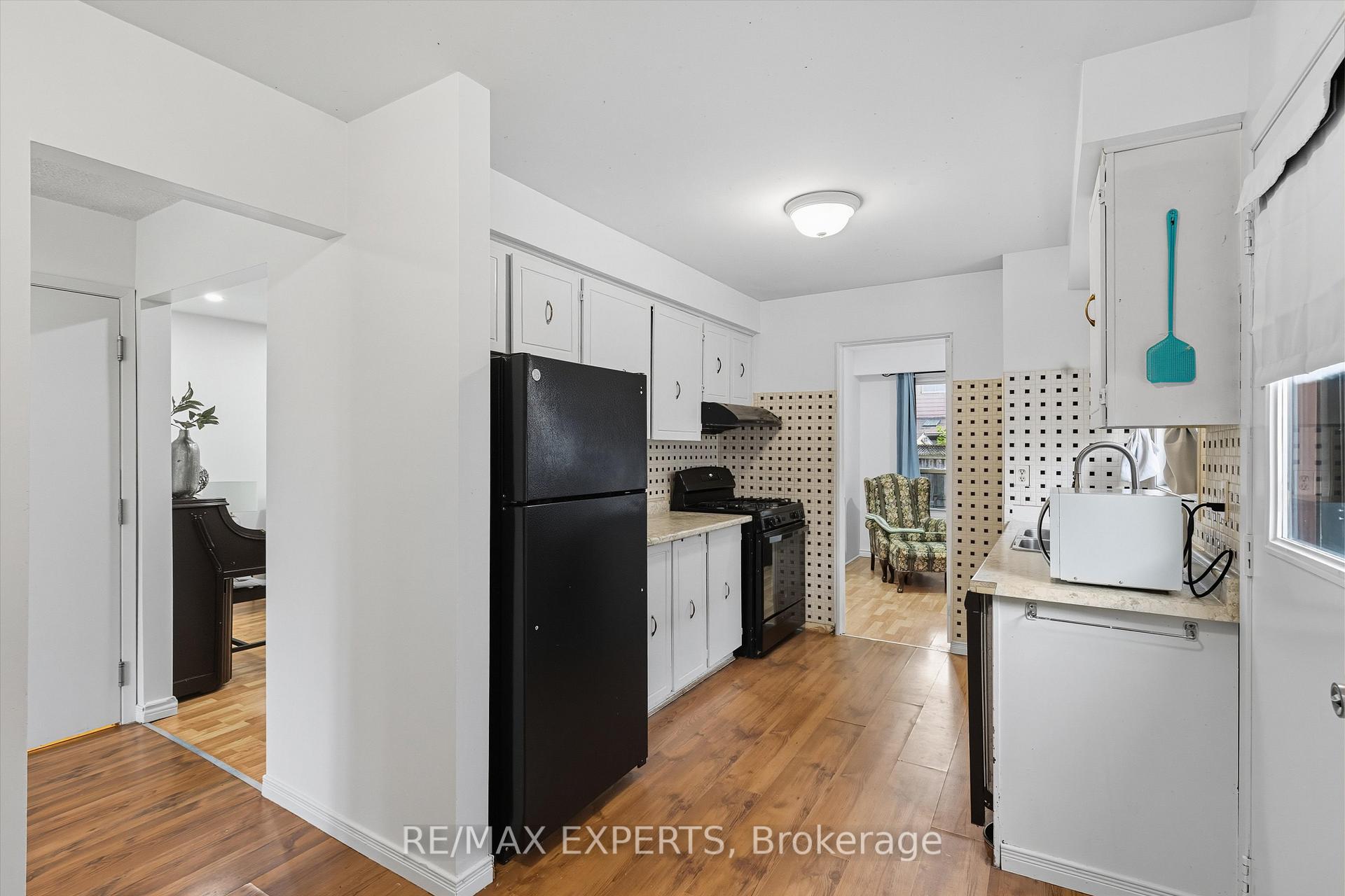 Photo 7 of 36 Nancy Mccredie Drive, Brampton, Brampton West — HOMEH