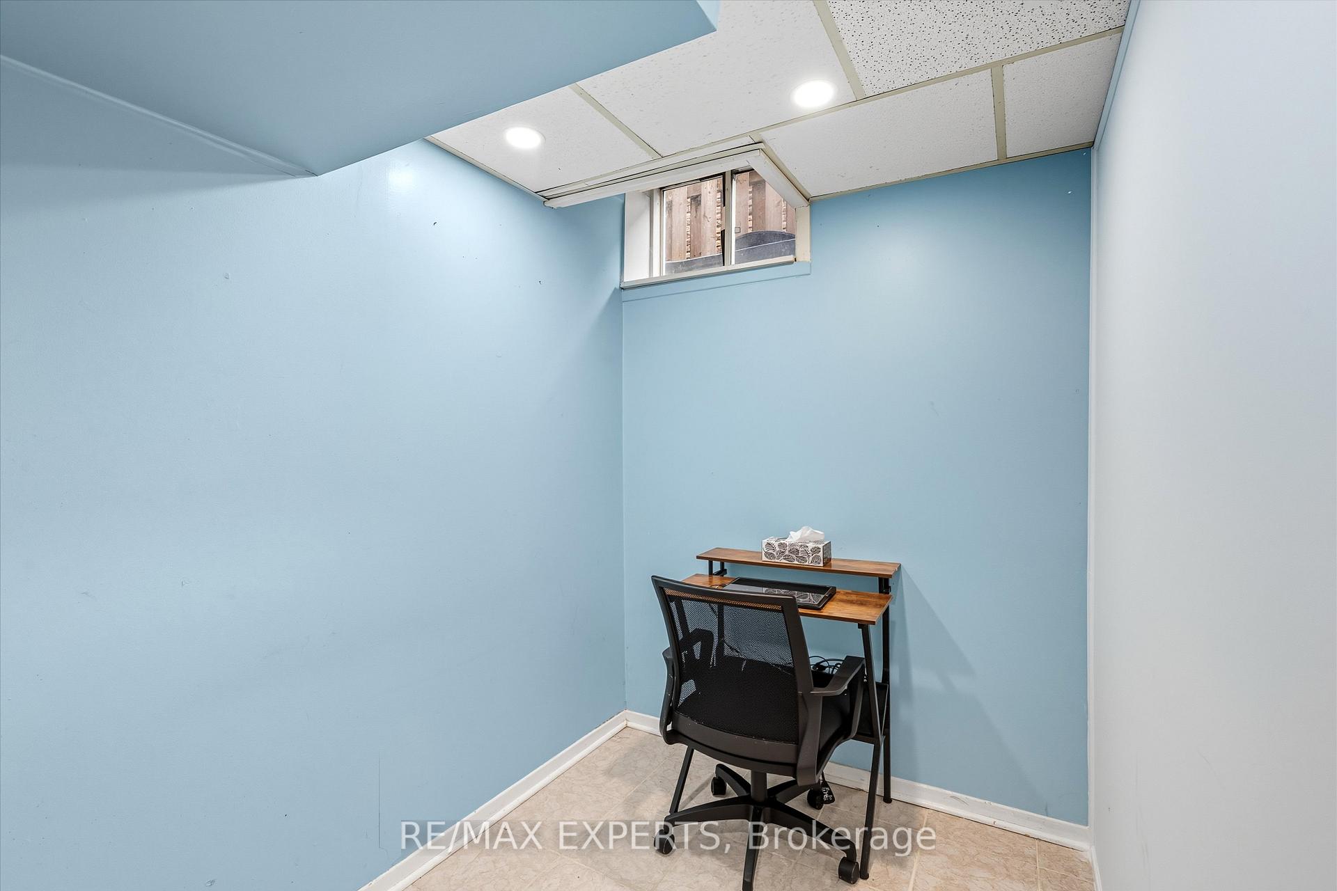 Photo 20 of 36 Nancy Mccredie Drive, Brampton, Brampton West — HOMEH
