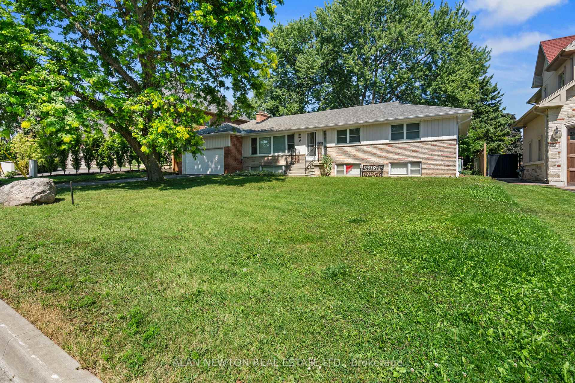 Photo 1 of 21 Vistaview Boulevard, Vaughan, Uplands — HOMEH