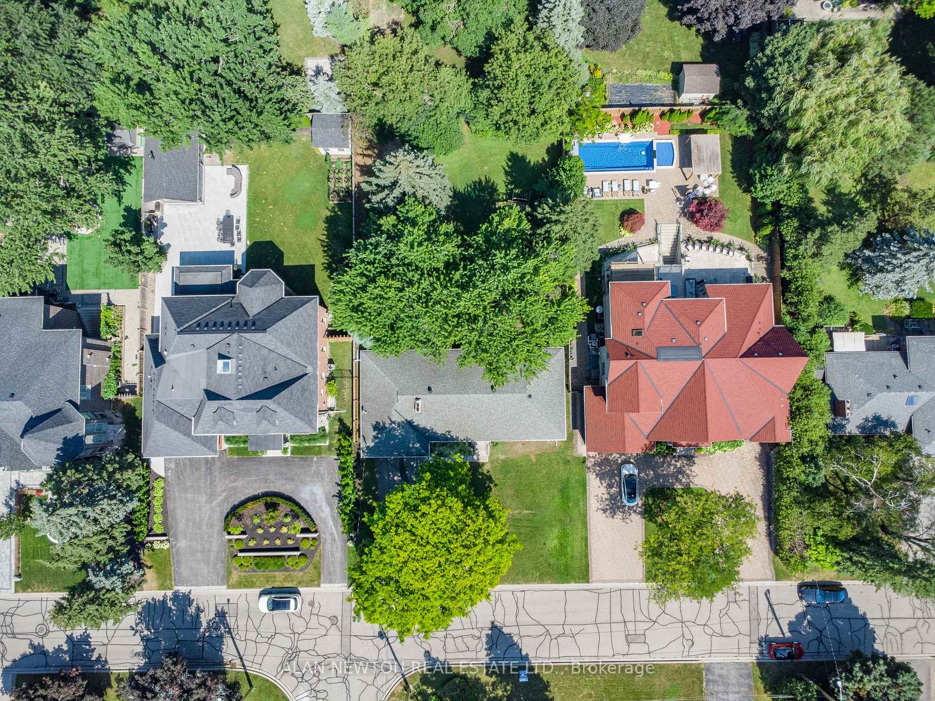 Photo 12 of 21 Vistaview Boulevard, Vaughan, Uplands — HOMEH
