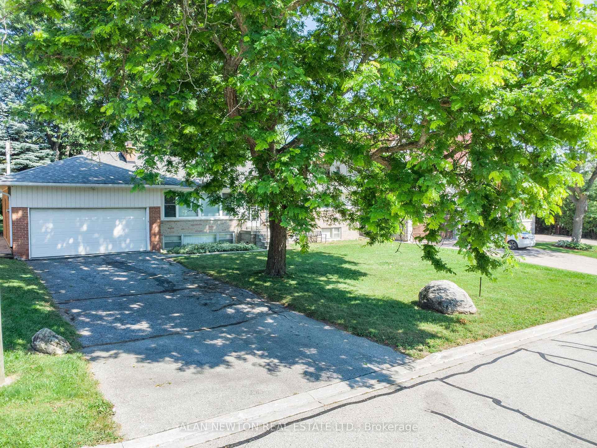 Photo 15 of 21 Vistaview Boulevard, Vaughan, Uplands — HOMEH