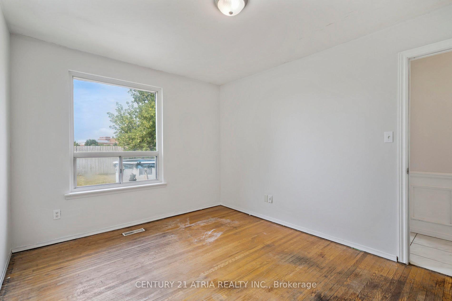 Photo 6 of 28 Glenmore Crescent, Brampton, Northgate — HOMEH
