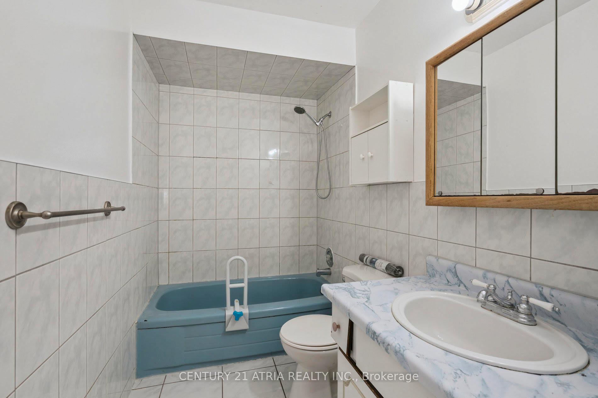 Photo 11 of 28 Glenmore Crescent, Brampton, Northgate — HOMEH