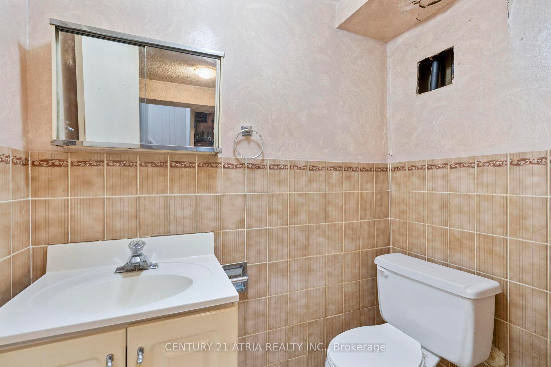 Photo 15 of 28 Glenmore Crescent, Brampton, Northgate — HOMEH