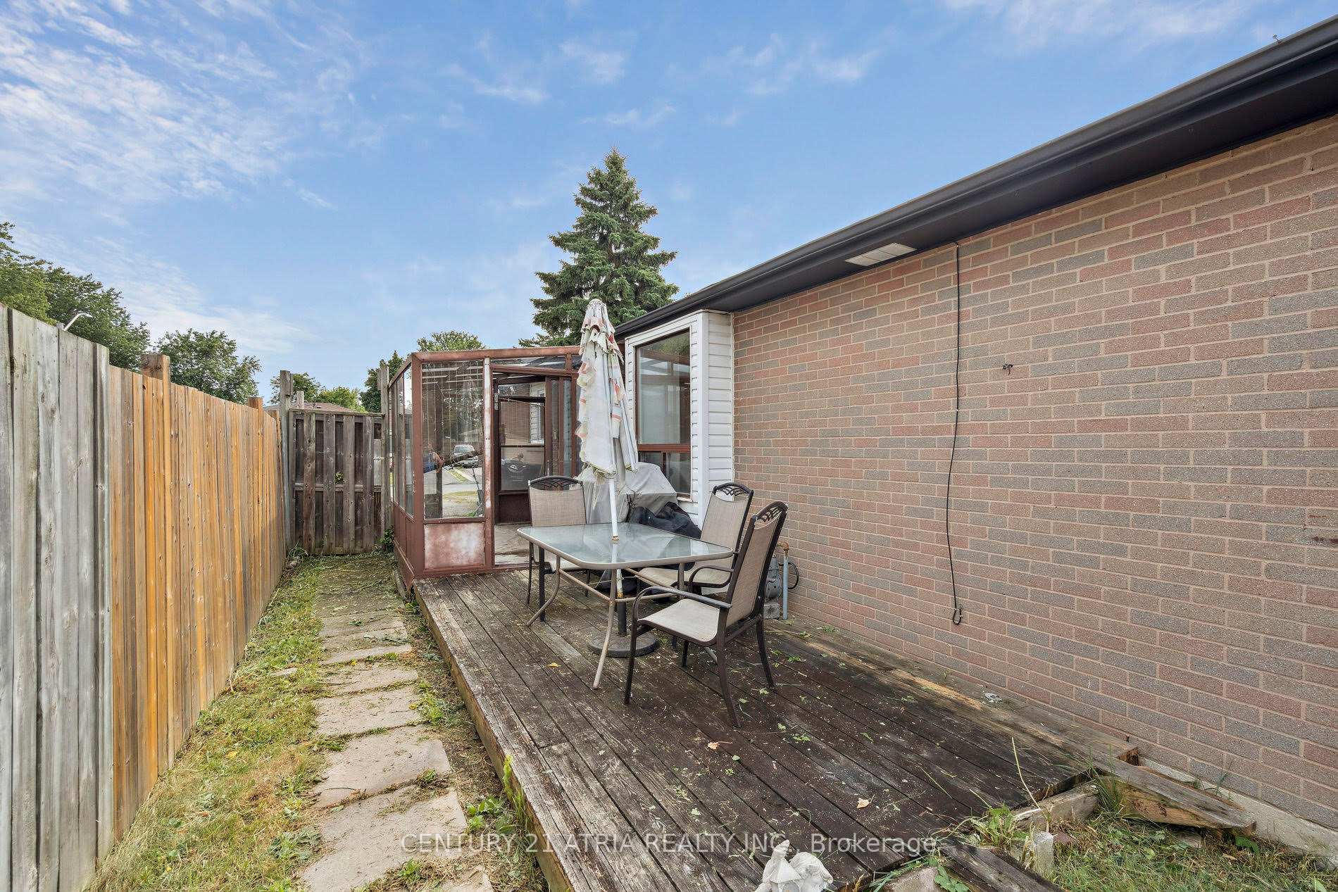 Photo 26 of 28 Glenmore Crescent, Brampton, Northgate — HOMEH