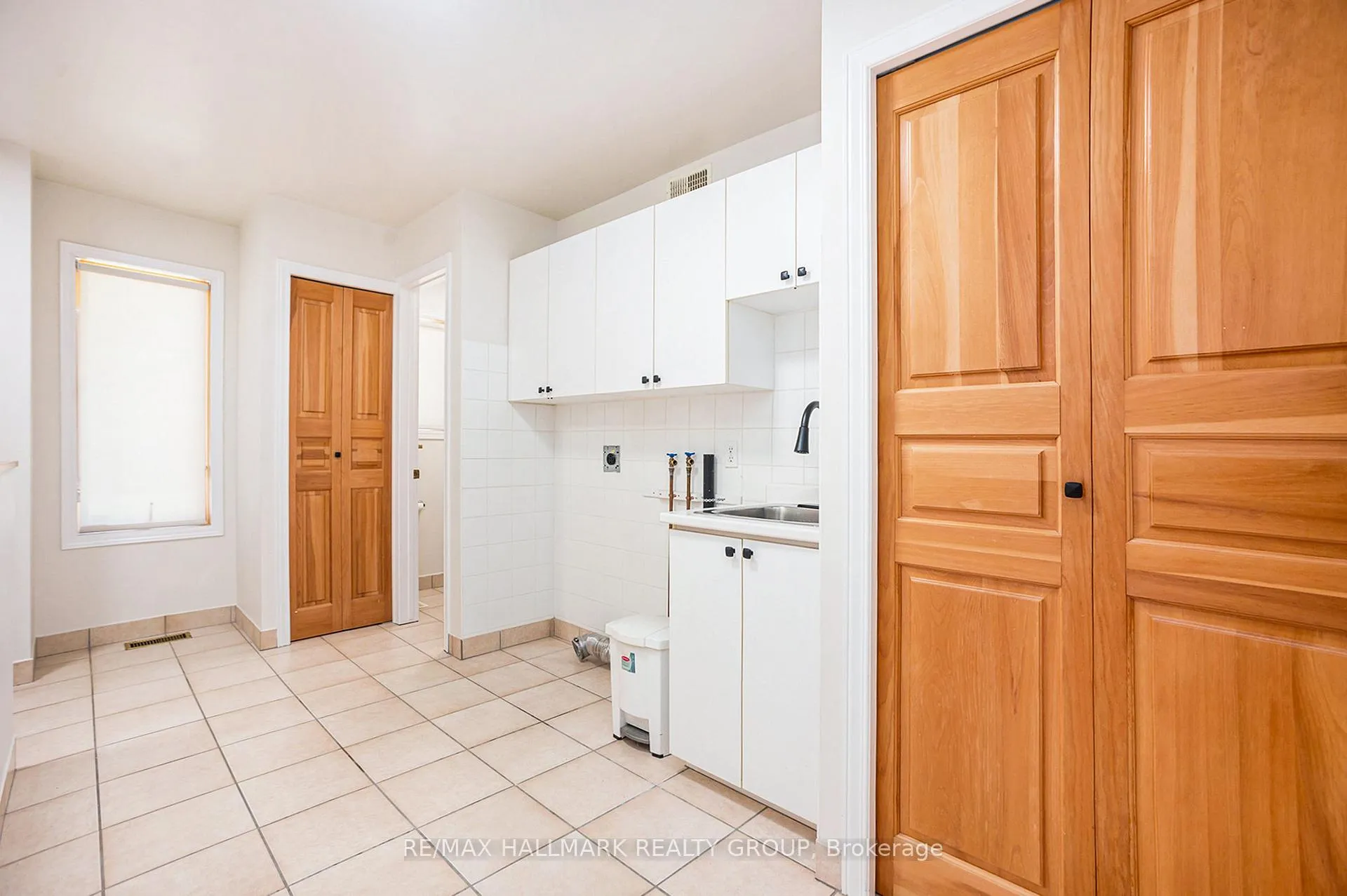 Photo 4 of 4196 Piperville Road, Ottawa, Carlsbad Springs — HOMEH