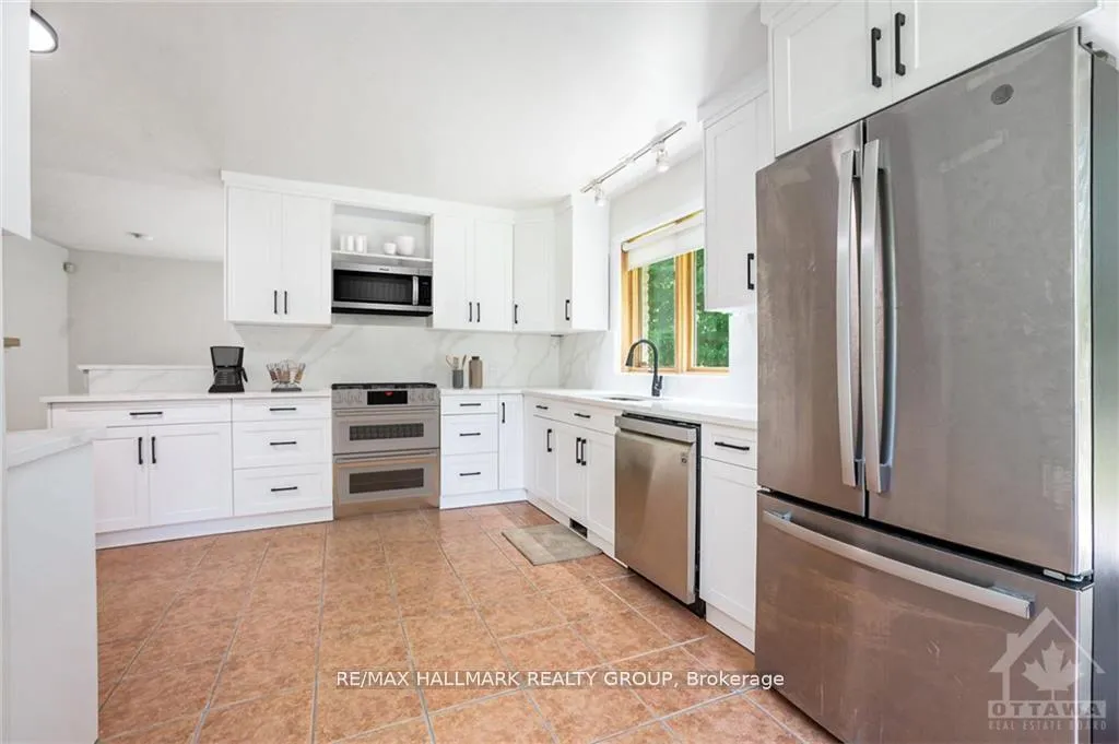 Photo 7 of 4196 Piperville Road, Ottawa, Carlsbad Springs — HOMEH