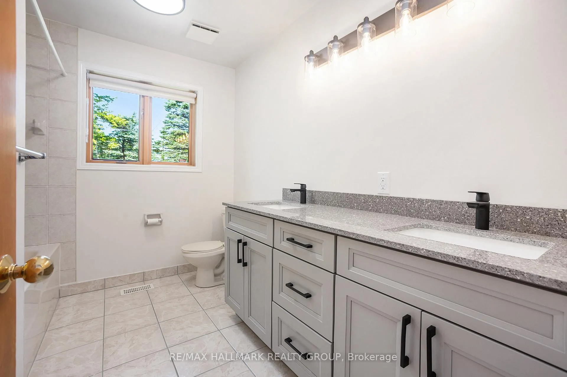 Photo 16 of 4196 Piperville Road, Ottawa, Carlsbad Springs — HOMEH