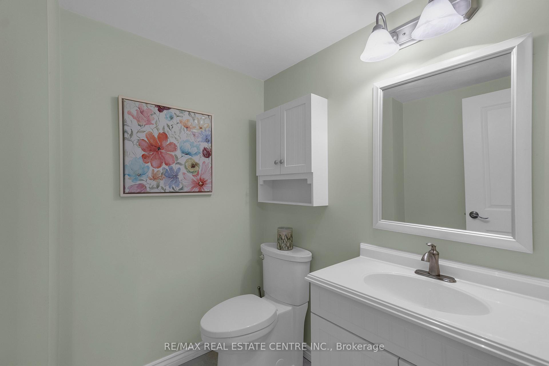 Photo 18 of 24 Thatcher Court, Brampton, Heart Lake West — HOMEH
