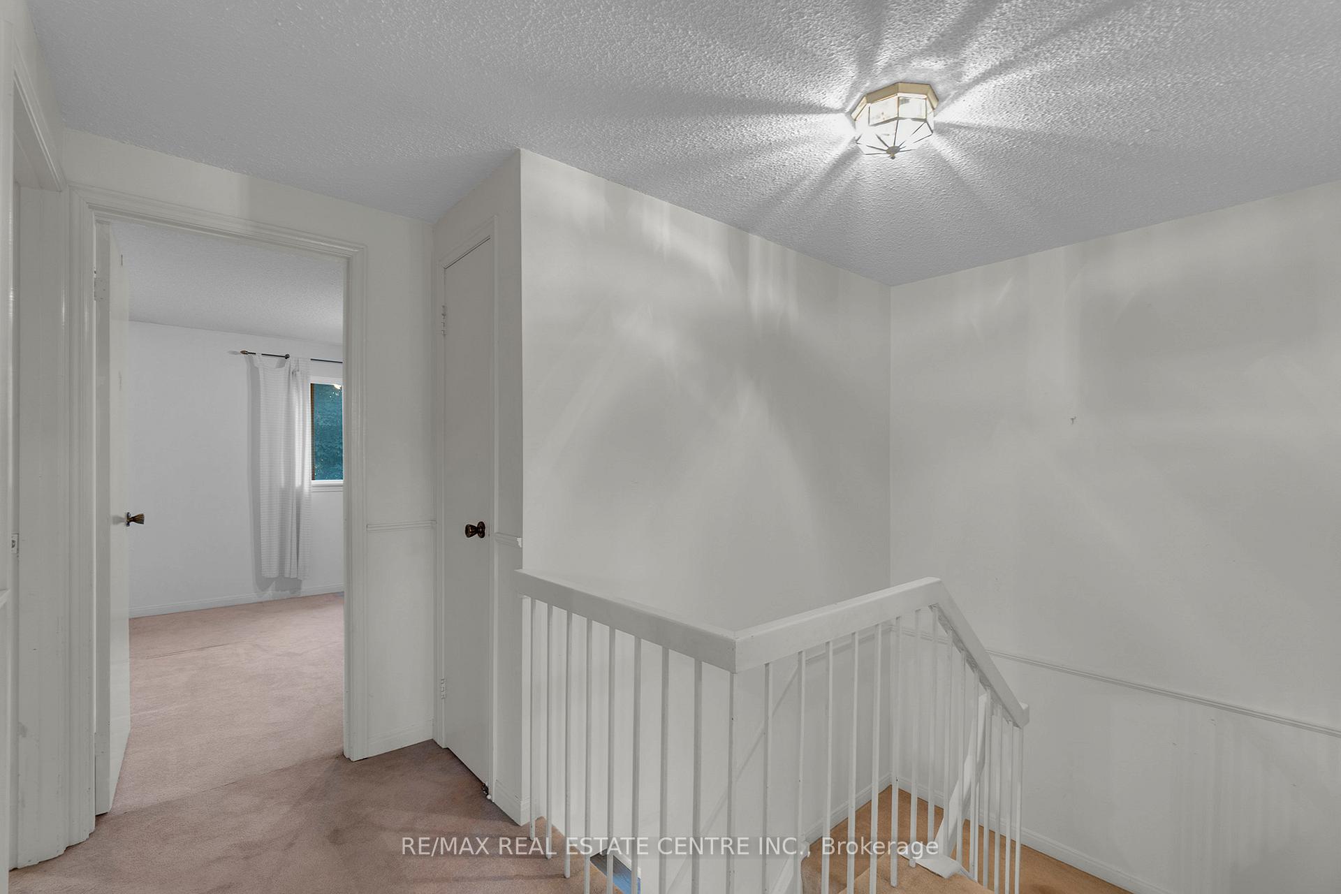 Photo 20 of 24 Thatcher Court, Brampton, Heart Lake West — HOMEH