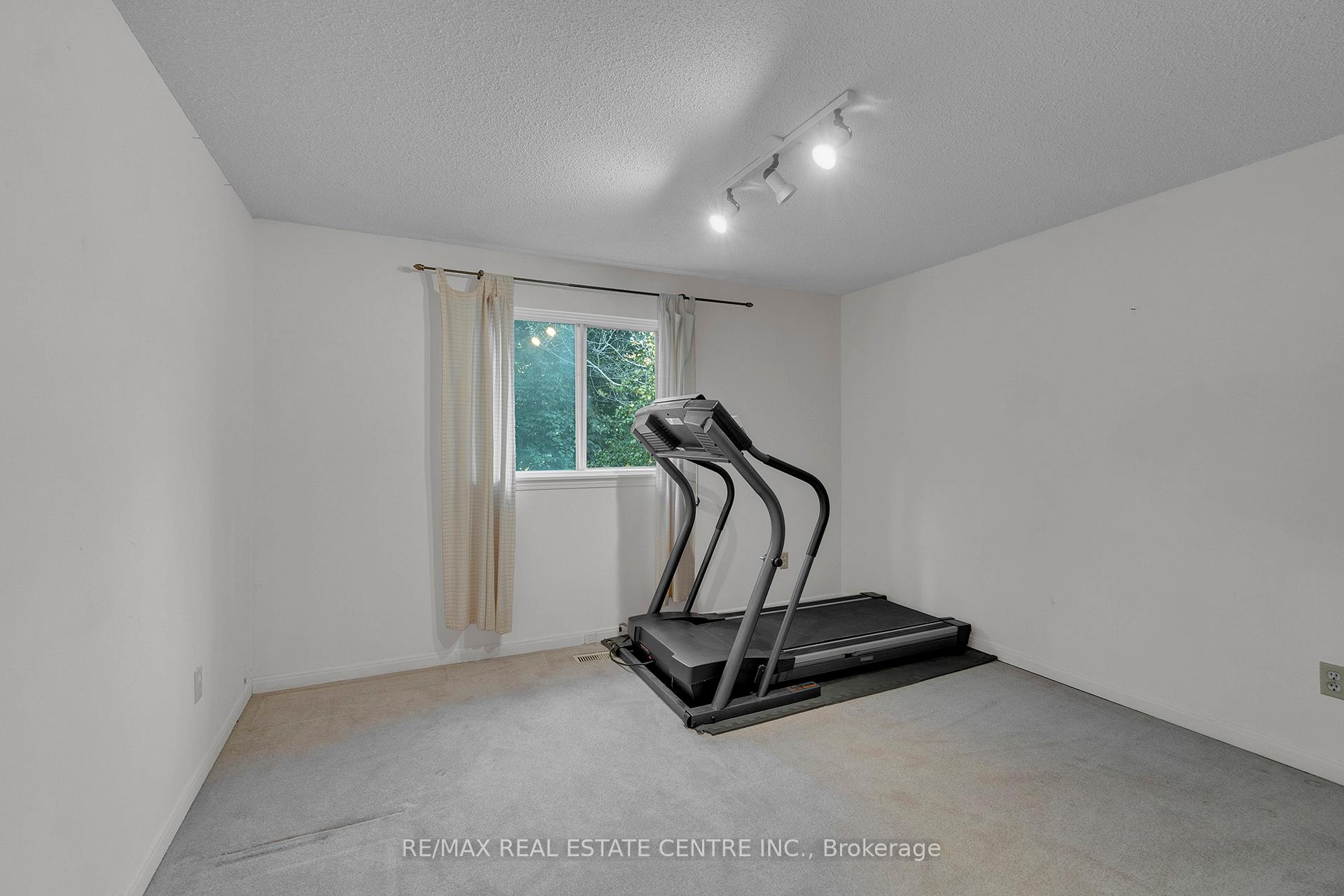 Photo 28 of 24 Thatcher Court, Brampton, Heart Lake West — HOMEH
