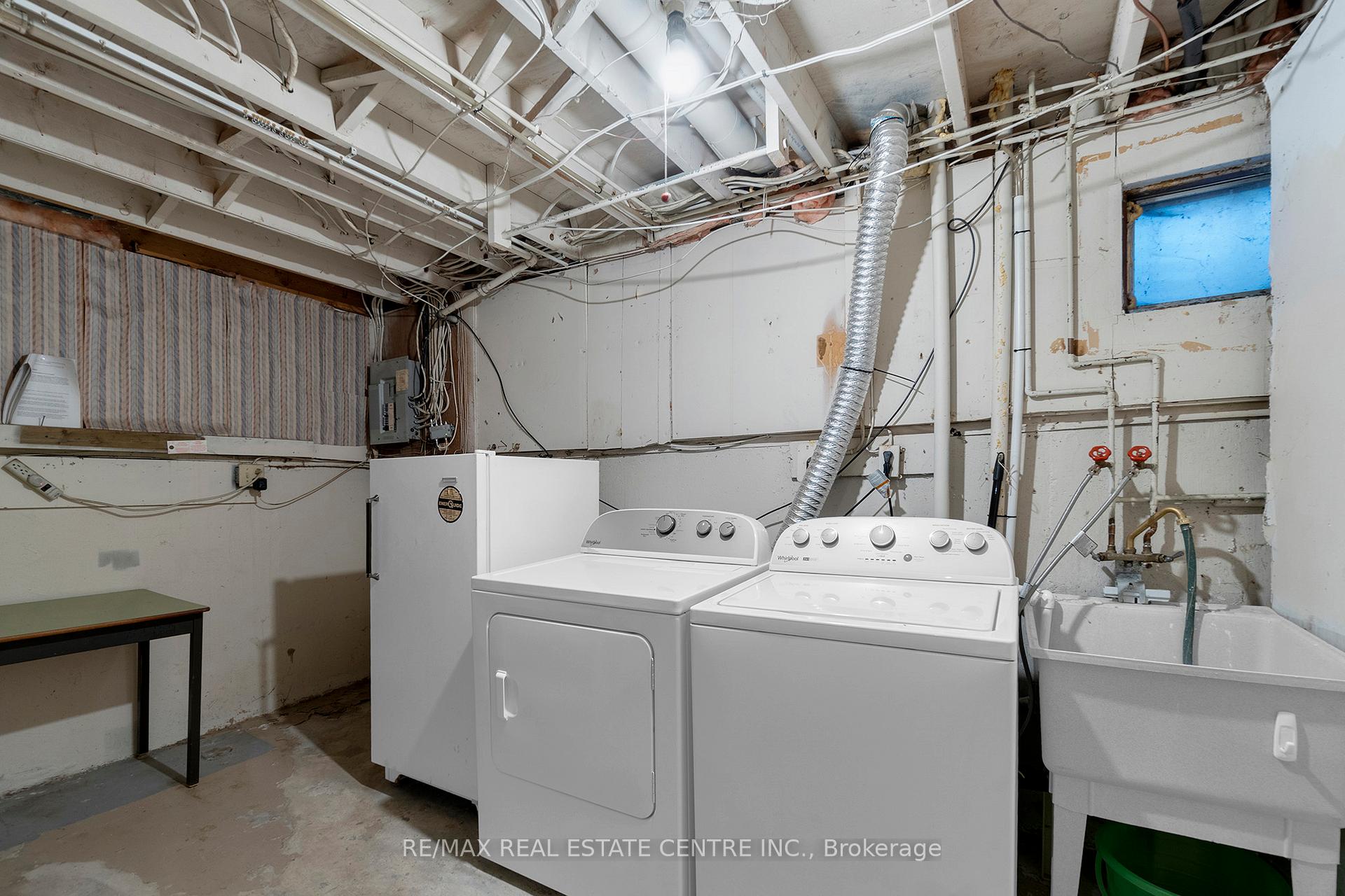 Photo 31 of 24 Thatcher Court, Brampton, Heart Lake West — HOMEH