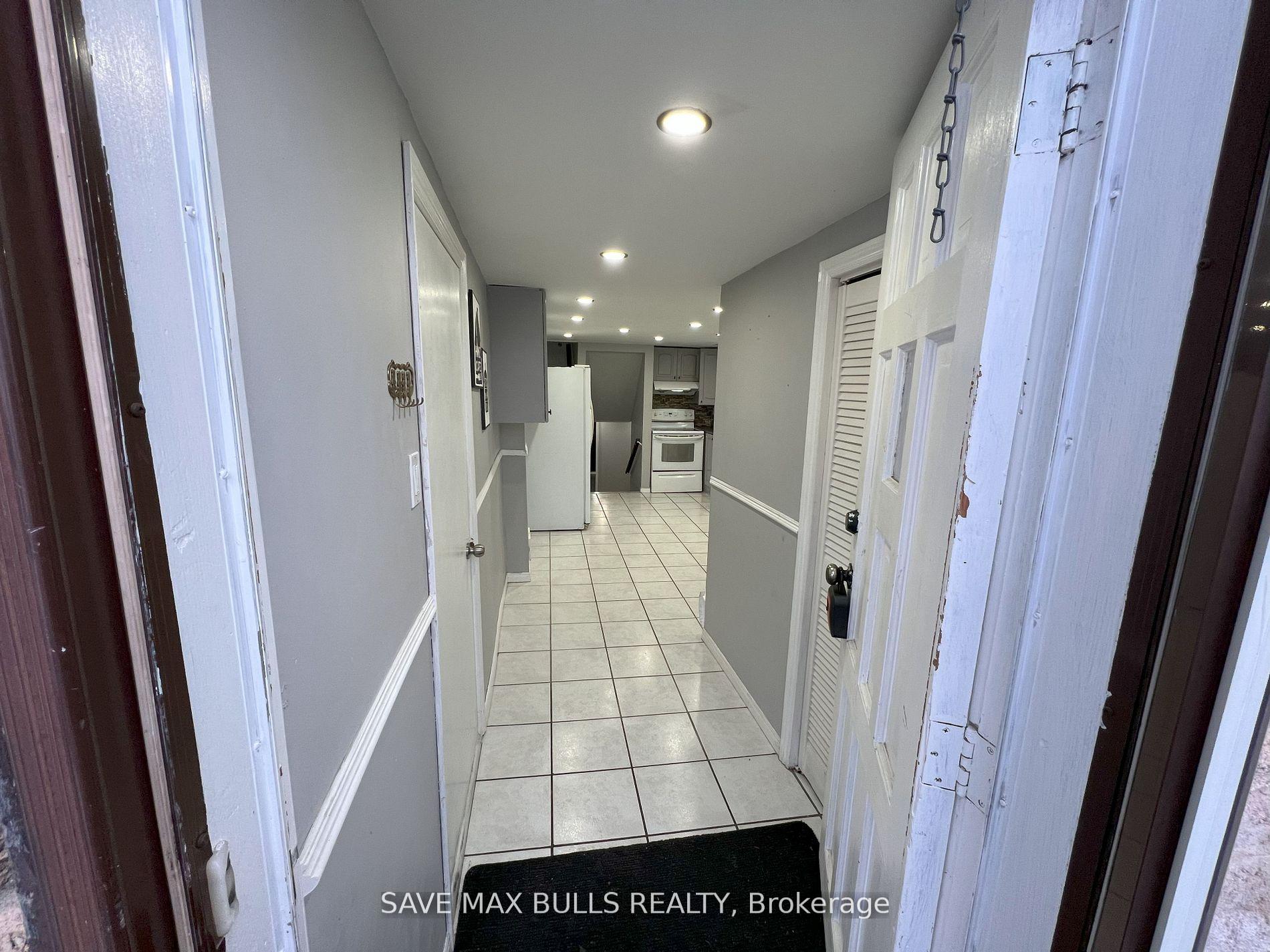 Photo 2 of 34 Abell Drive, Brampton, Madoc — HOMEH