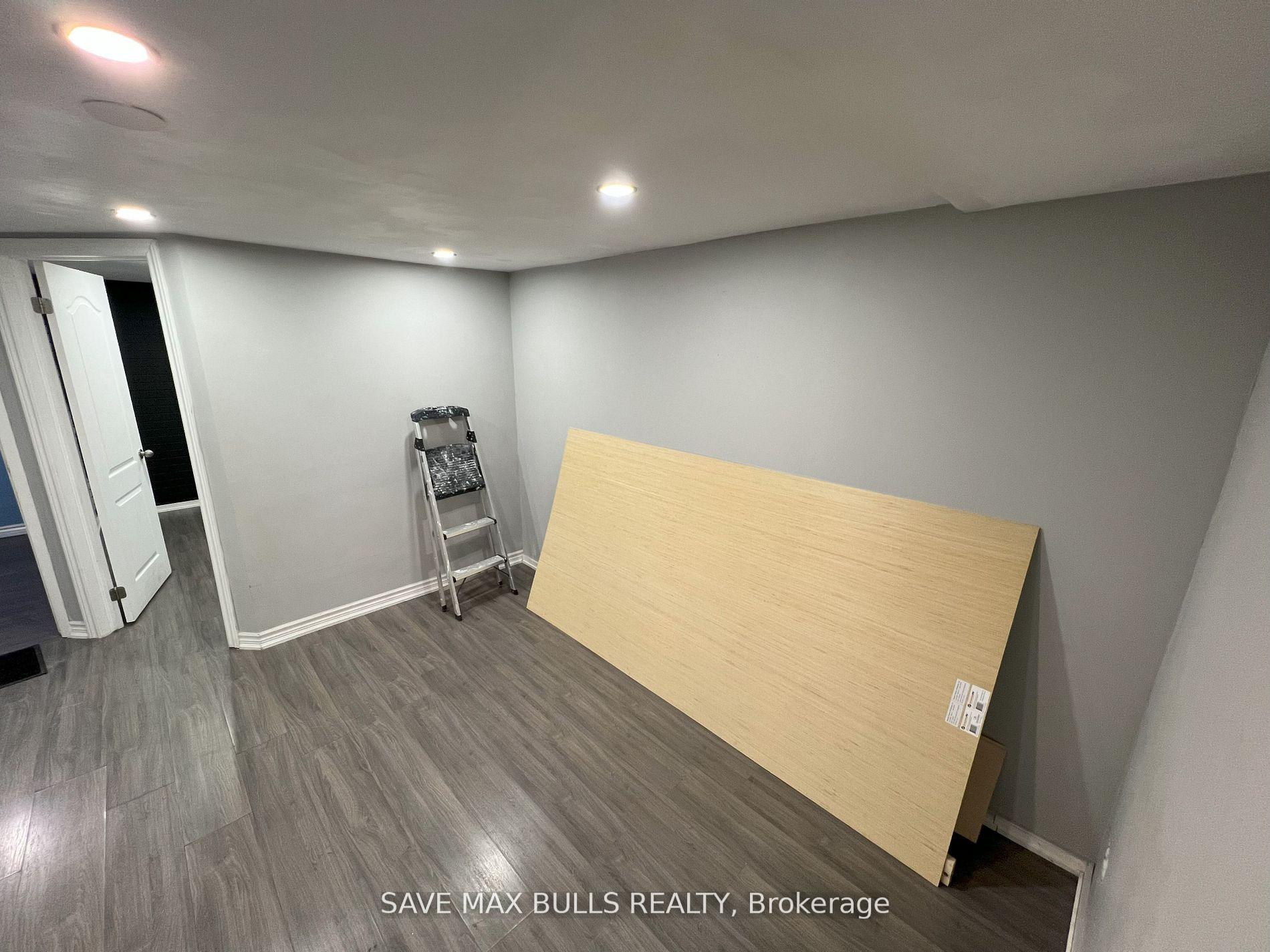 Photo 10 of 34 Abell Drive, Brampton, Madoc — HOMEH