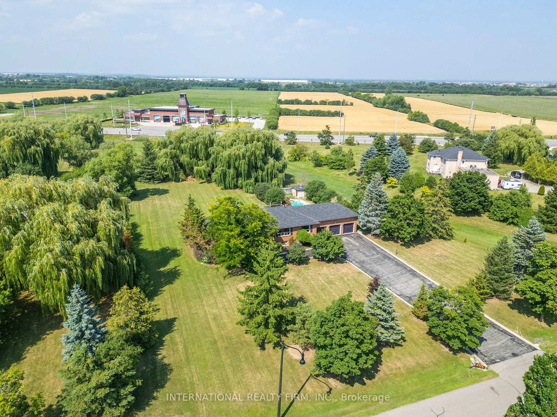 Photo 1 of 3 Grafton Crescent, Brampton, Toronto Gore Rural Estate — HOMEH