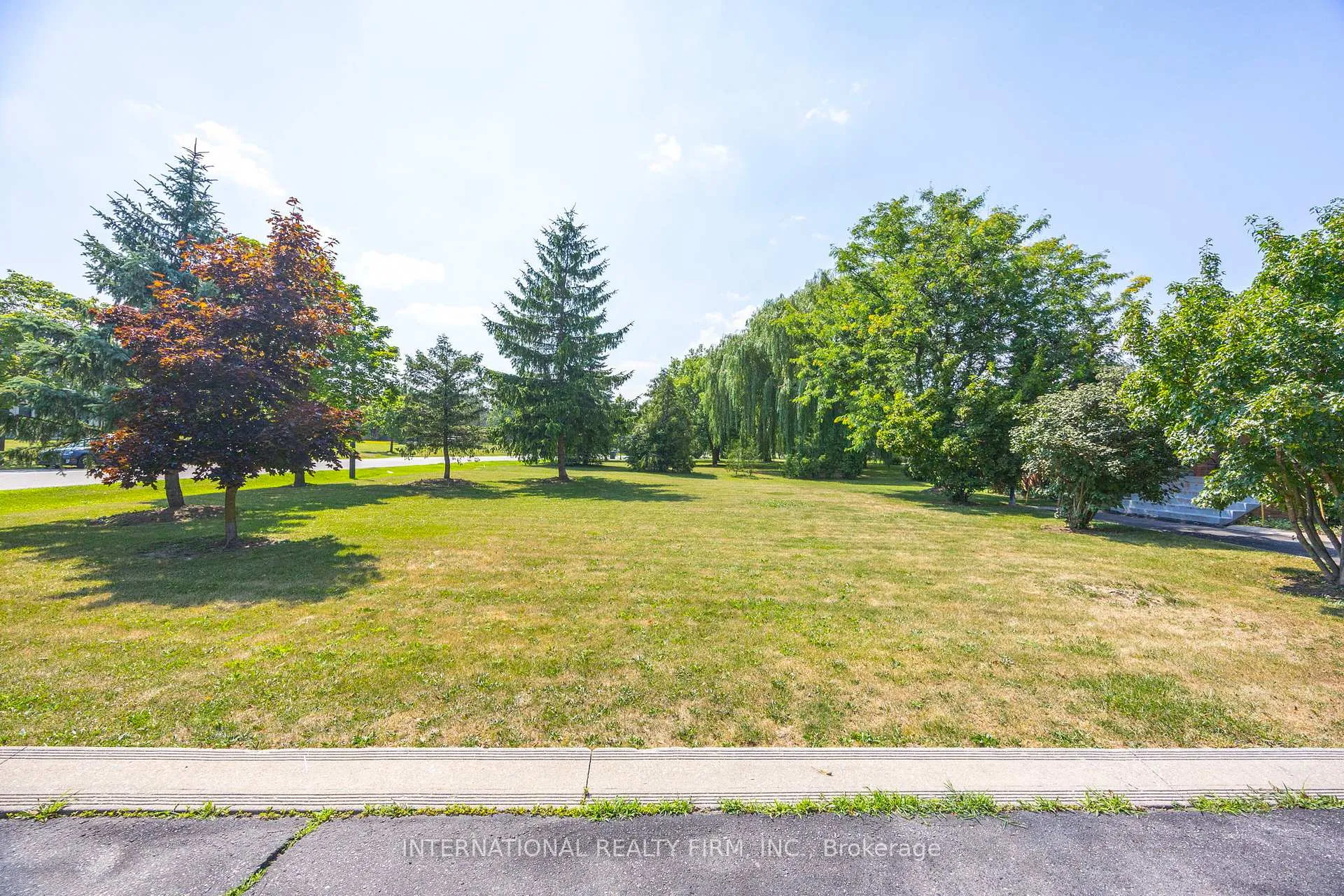 Photo 18 of 3 Grafton Crescent, Brampton, Toronto Gore Rural Estate — HOMEH