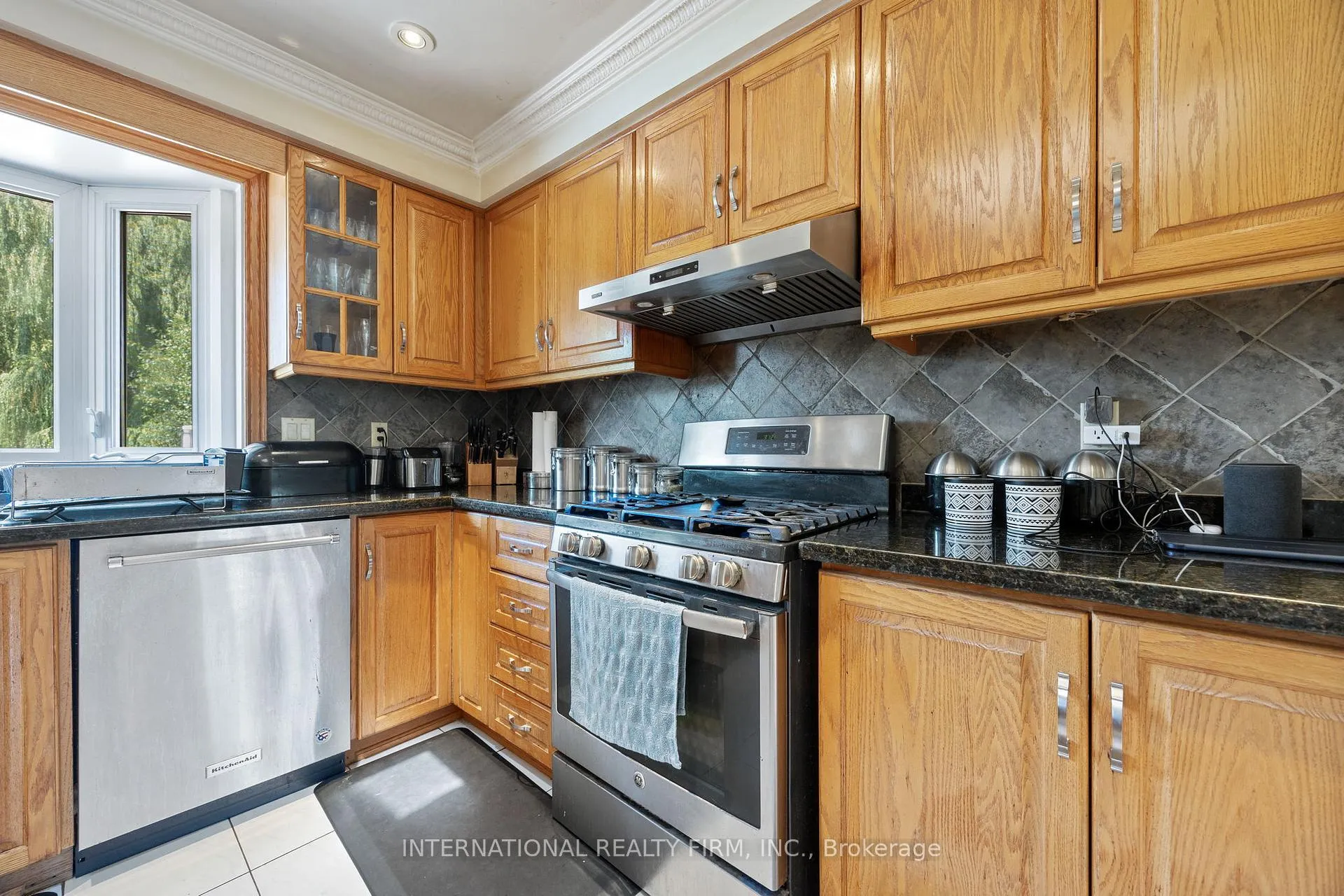 Photo 25 of 3 Grafton Crescent, Brampton, Toronto Gore Rural Estate — HOMEH