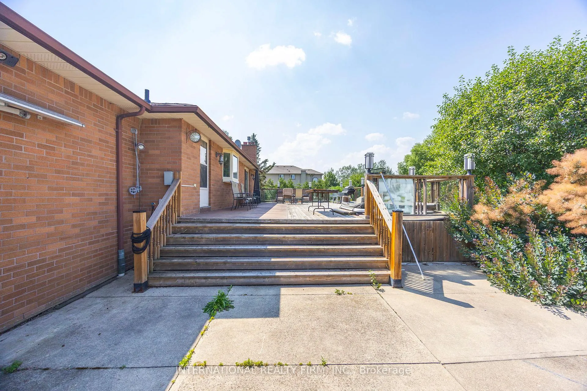 Photo 40 of 3 Grafton Crescent, Brampton, Toronto Gore Rural Estate — HOMEH