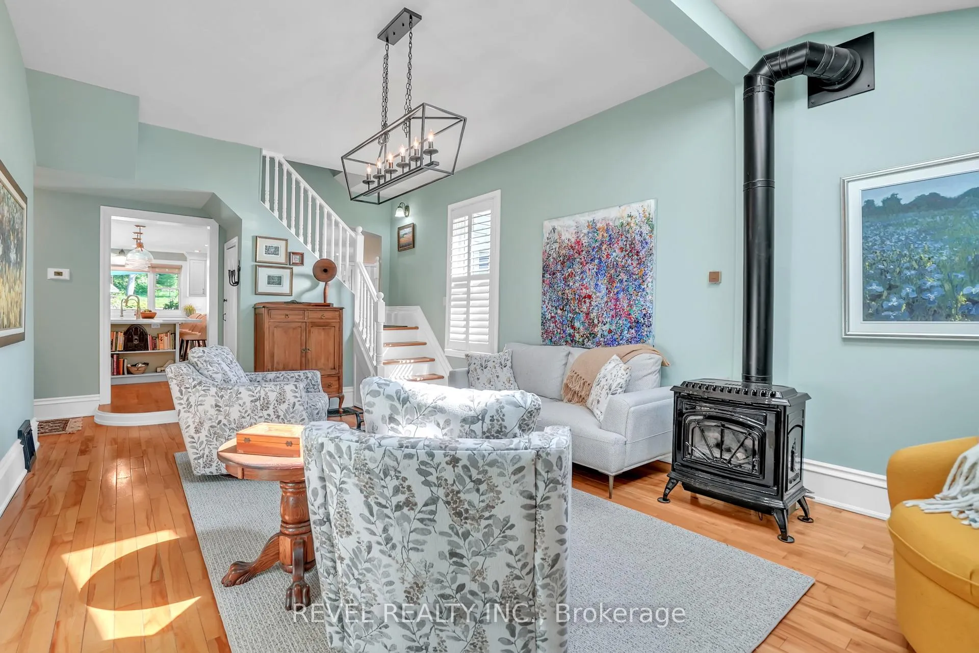 Photo 16 of 42 Dalton Street, Barrie, Queen's Park — HOMEH