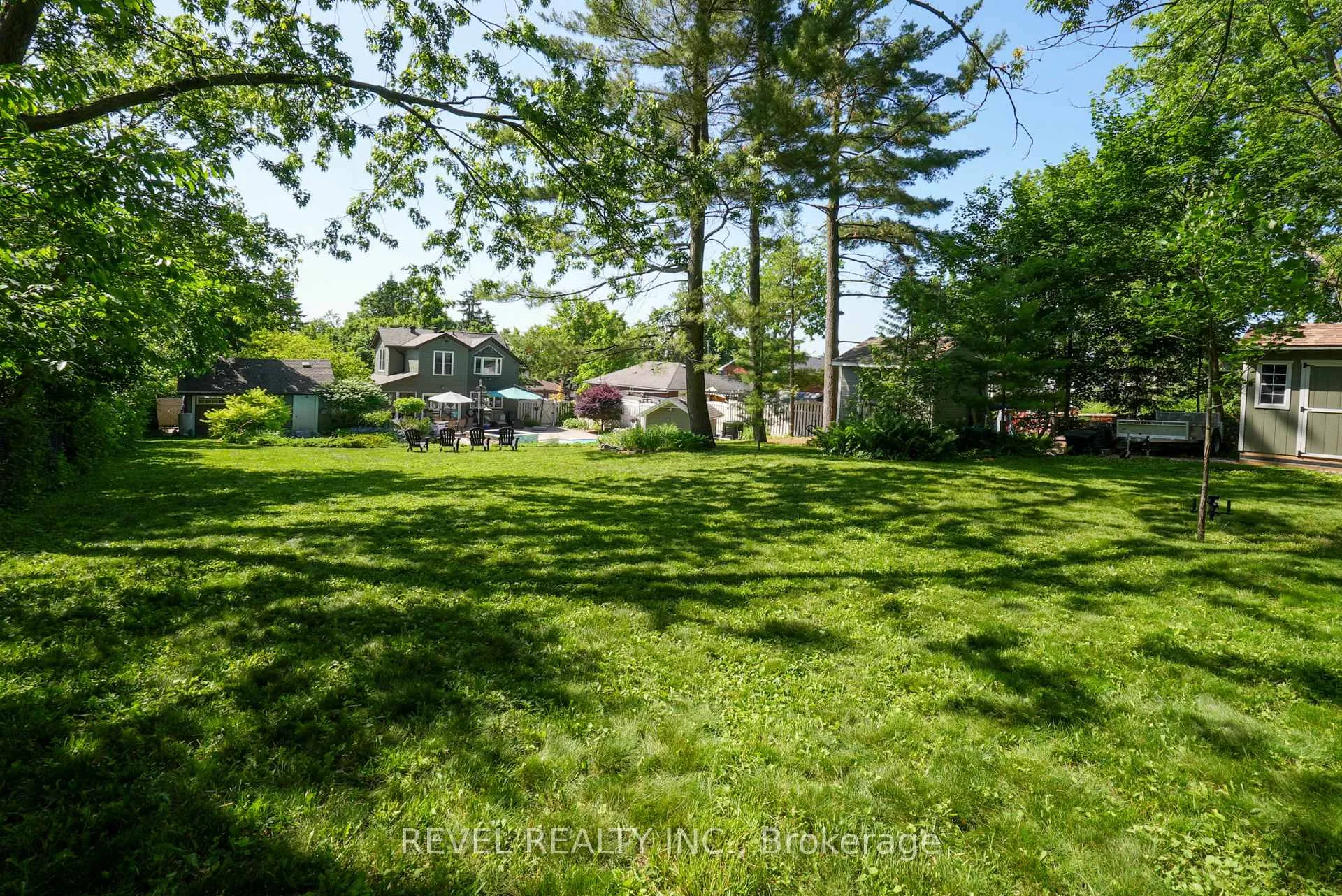 Photo 43 of 42 Dalton Street, Barrie, Queen's Park — HOMEH