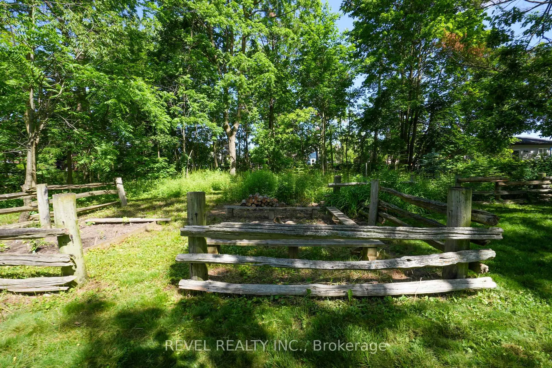 Photo 47 of 42 Dalton Street, Barrie, Queen's Park — HOMEH