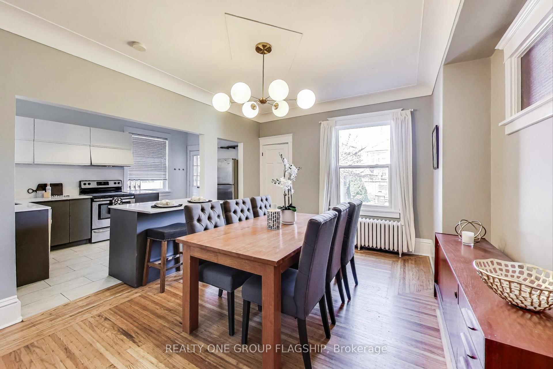 Photo 11 of 23 Rosslyn Avenue N, Hamilton, Crown Point — HOMEH