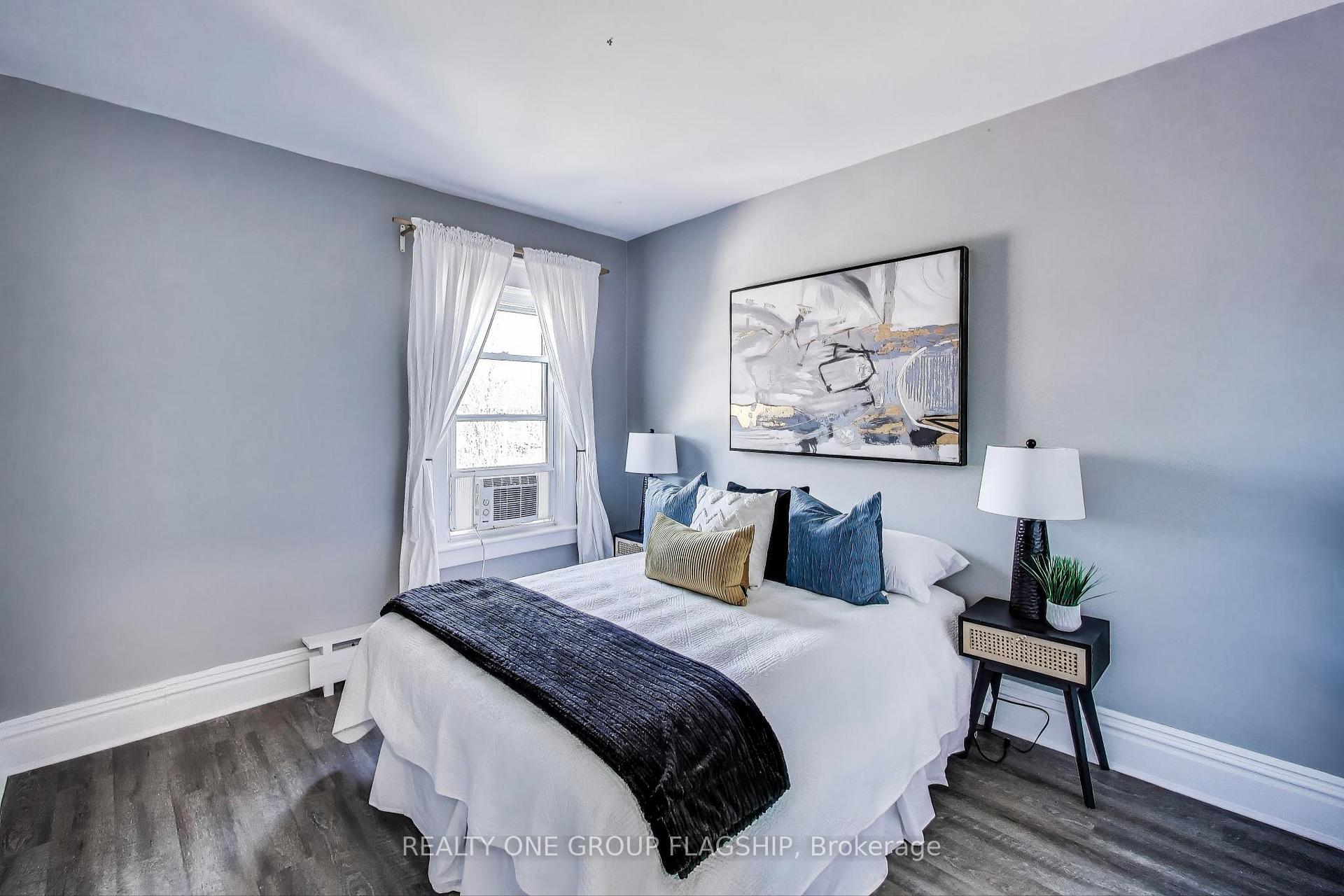 Photo 21 of 23 Rosslyn Avenue N, Hamilton, Crown Point — HOMEH