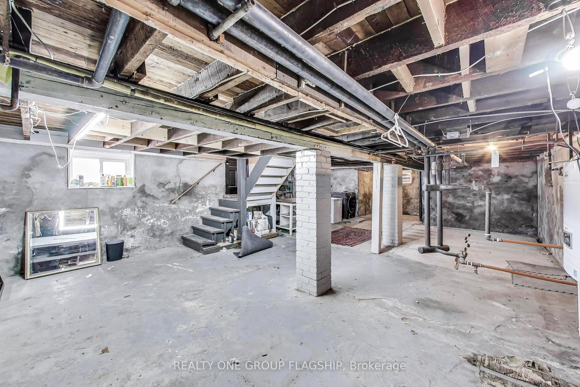 Photo 30 of 23 Rosslyn Avenue N, Hamilton, Crown Point — HOMEH