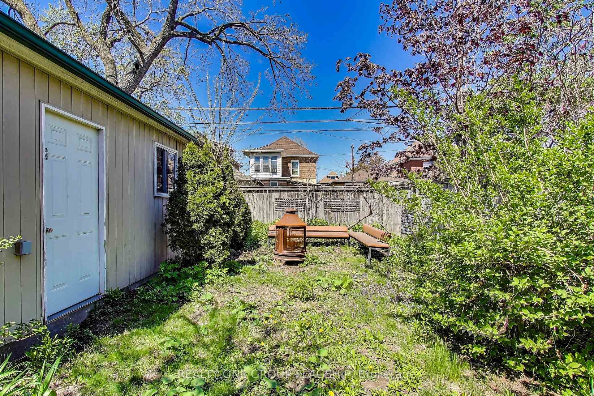 Photo 35 of 23 Rosslyn Avenue N, Hamilton, Crown Point — HOMEH