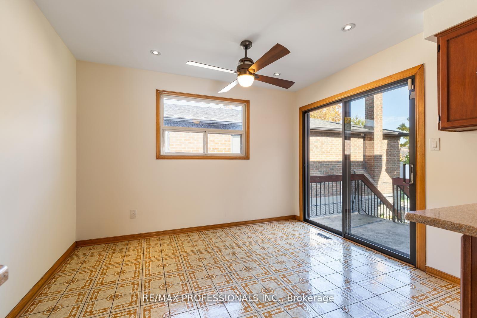 Photo 10 of 369 Airdrie Drive, Vaughan, East Woodbridge — HOMEH