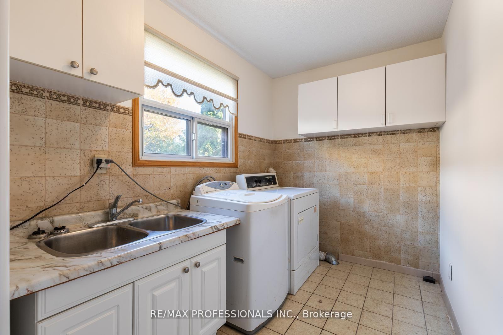 Photo 17 of 369 Airdrie Drive, Vaughan, East Woodbridge — HOMEH