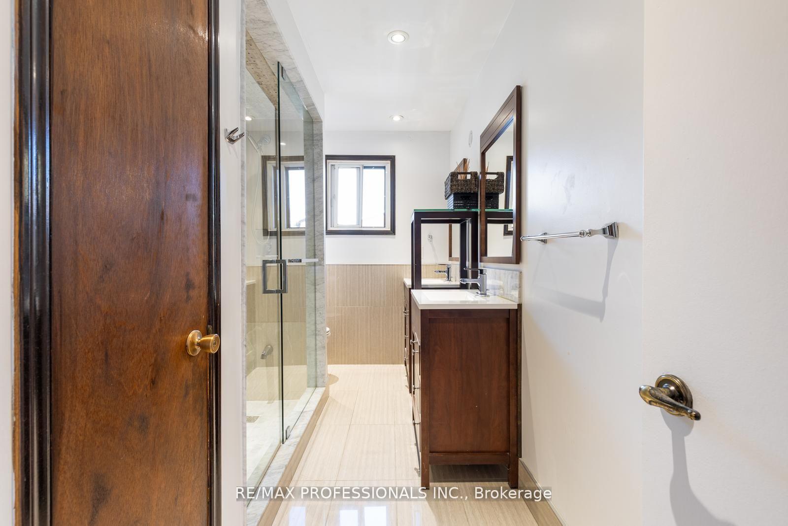 Photo 23 of 369 Airdrie Drive, Vaughan, East Woodbridge — HOMEH