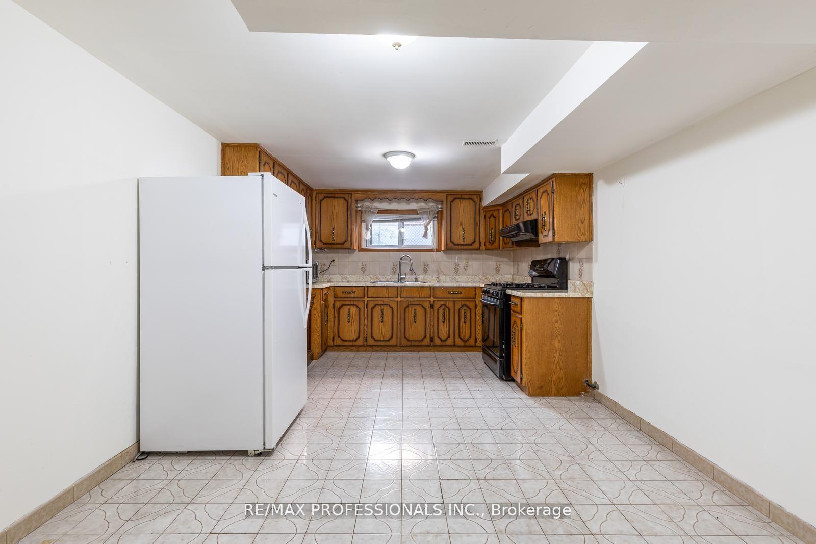 Photo 27 of 369 Airdrie Drive, Vaughan, East Woodbridge — HOMEH