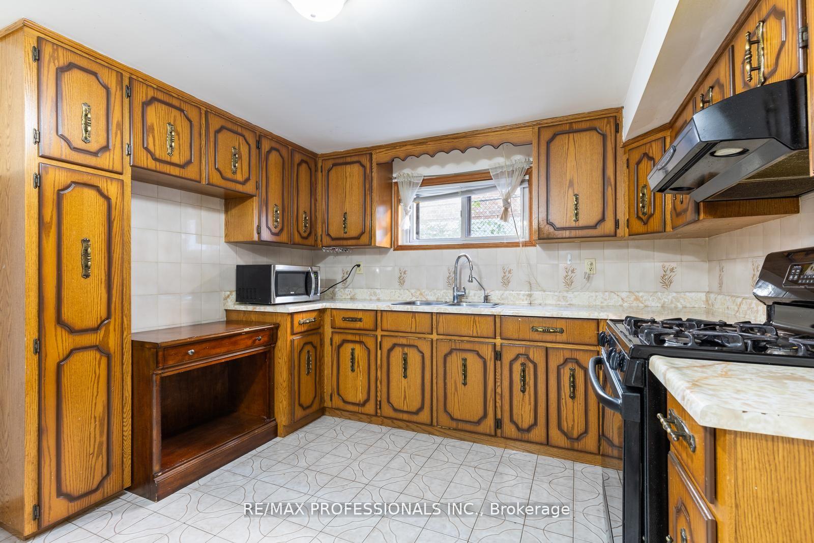 Photo 28 of 369 Airdrie Drive, Vaughan, East Woodbridge — HOMEH
