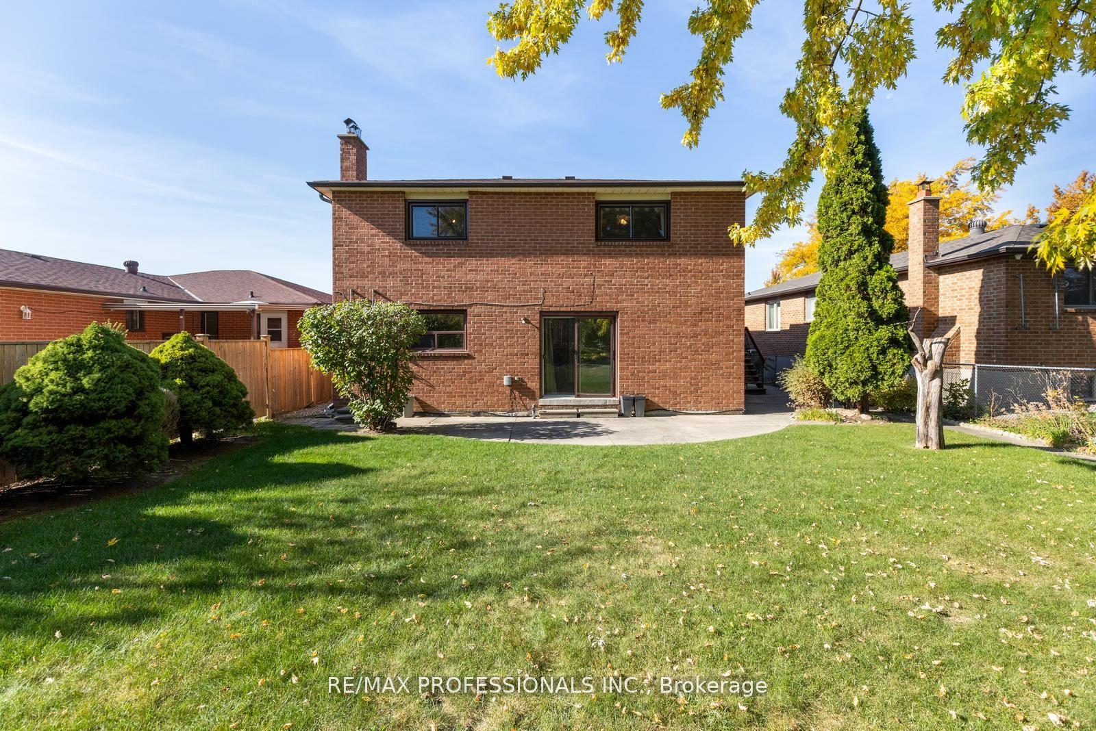 Photo 31 of 369 Airdrie Drive, Vaughan, East Woodbridge — HOMEH