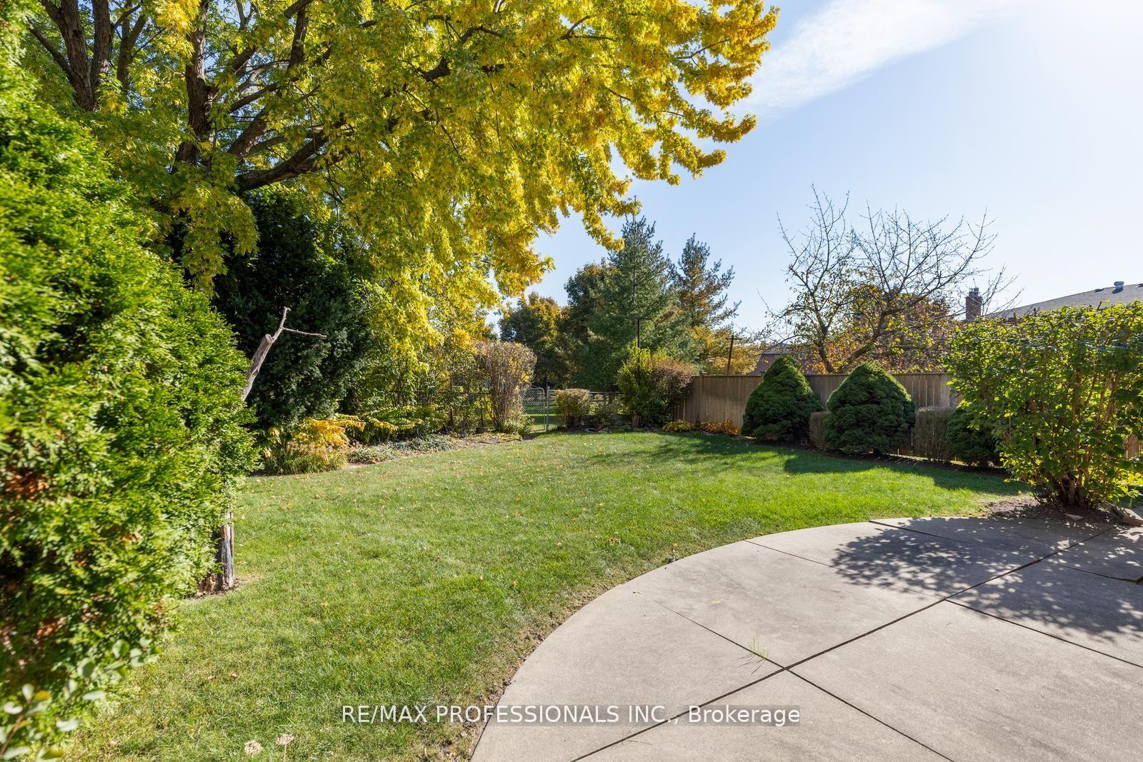 Photo 33 of 369 Airdrie Drive, Vaughan, East Woodbridge — HOMEH
