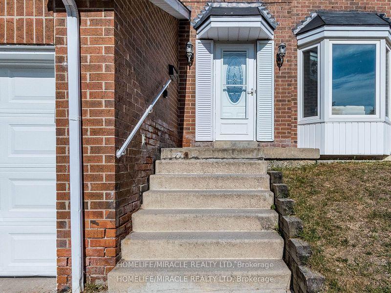 Photo 4 of 56 Philosophers Trail, Brampton, Northgate — HOMEH