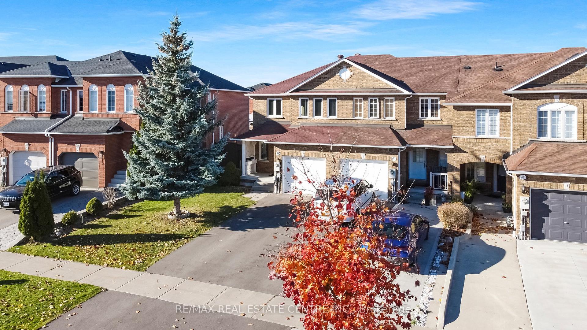 Photo 1 of 38 Piazza Crescent, Vaughan, West Woodbridge — HOMEH