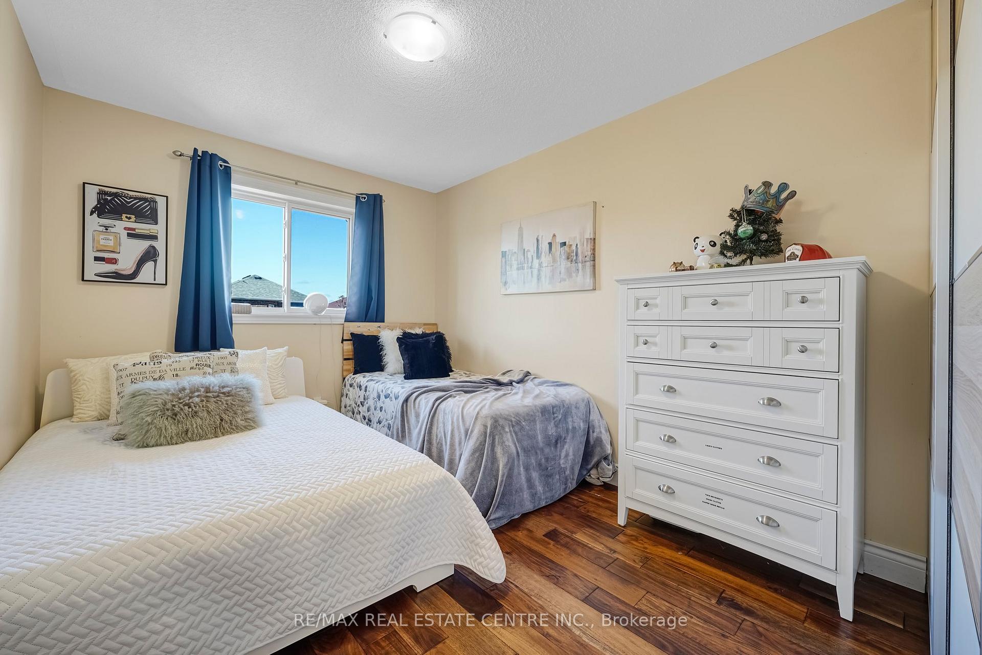 Photo 18 of 38 Piazza Crescent, Vaughan, West Woodbridge — HOMEH