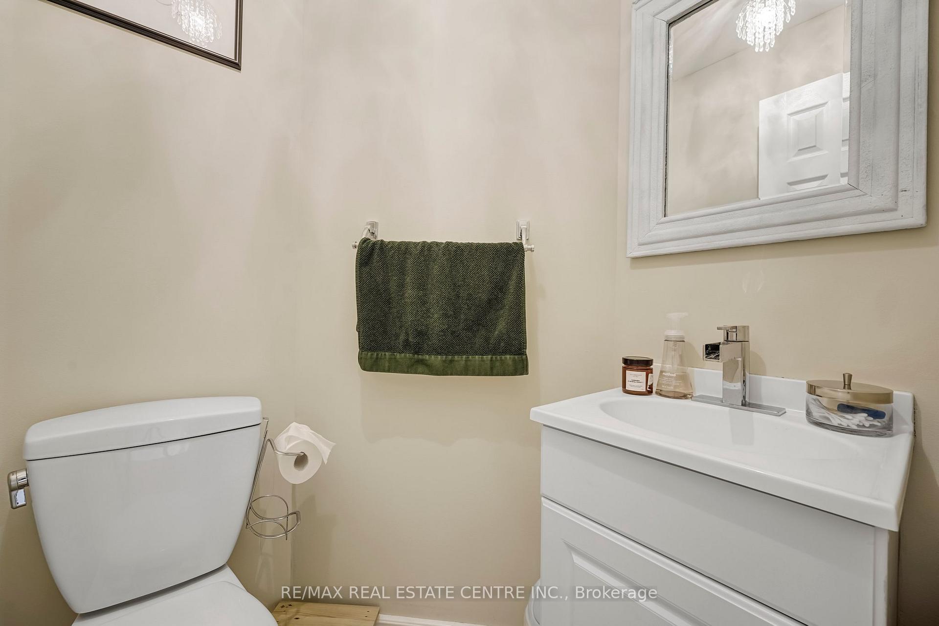 Photo 26 of 38 Piazza Crescent, Vaughan, West Woodbridge — HOMEH