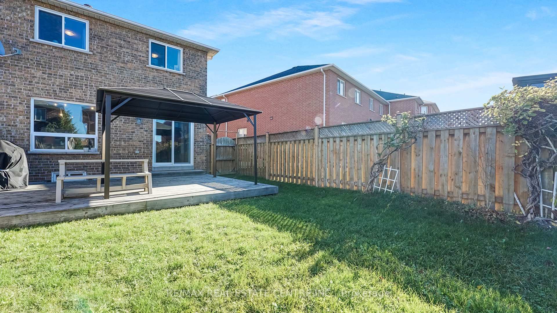 Photo 28 of 38 Piazza Crescent, Vaughan, West Woodbridge — HOMEH