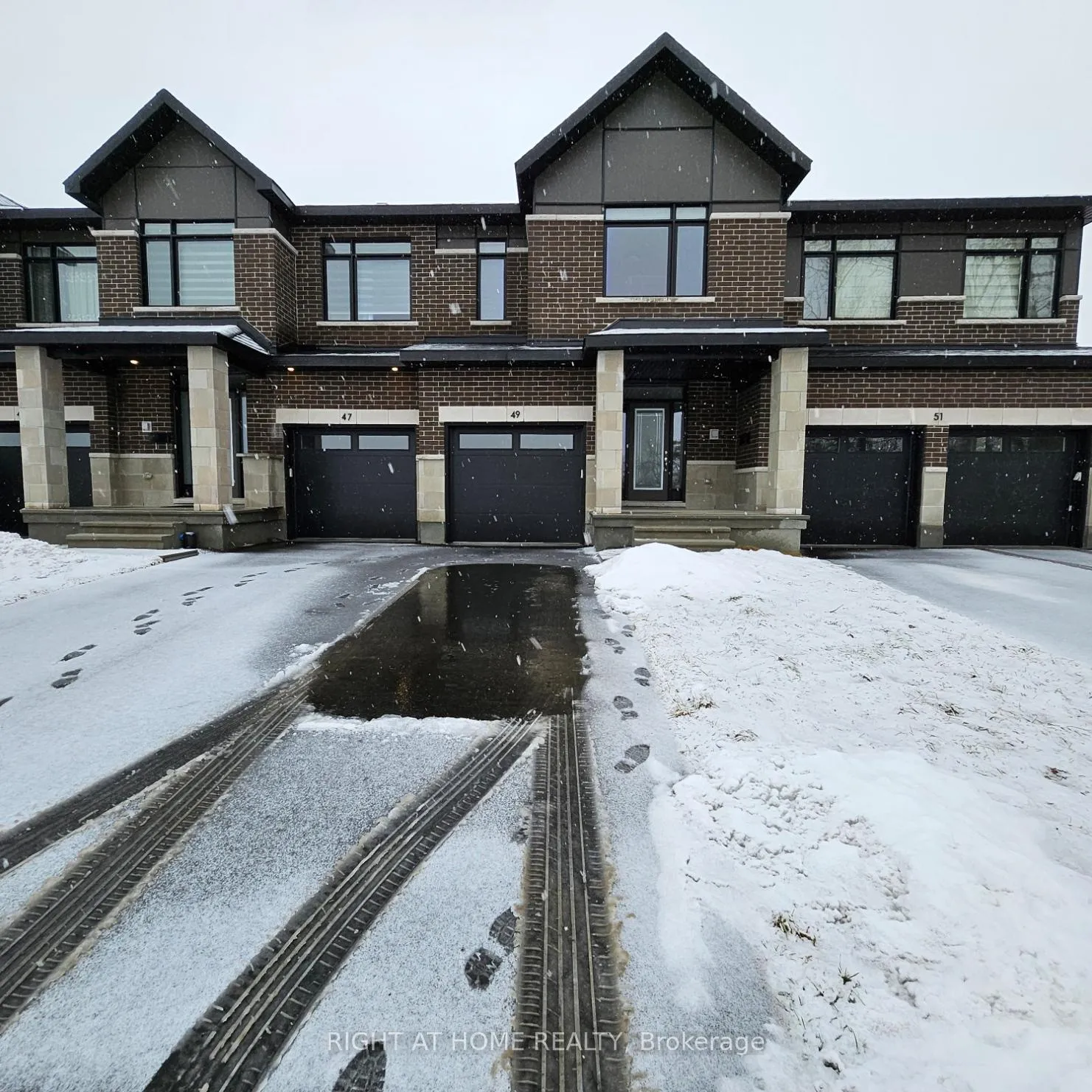 Photo 1 of 49 Moosonee Crescent, Ottawa, Riverside South/Gloucester Glen — HOMEH