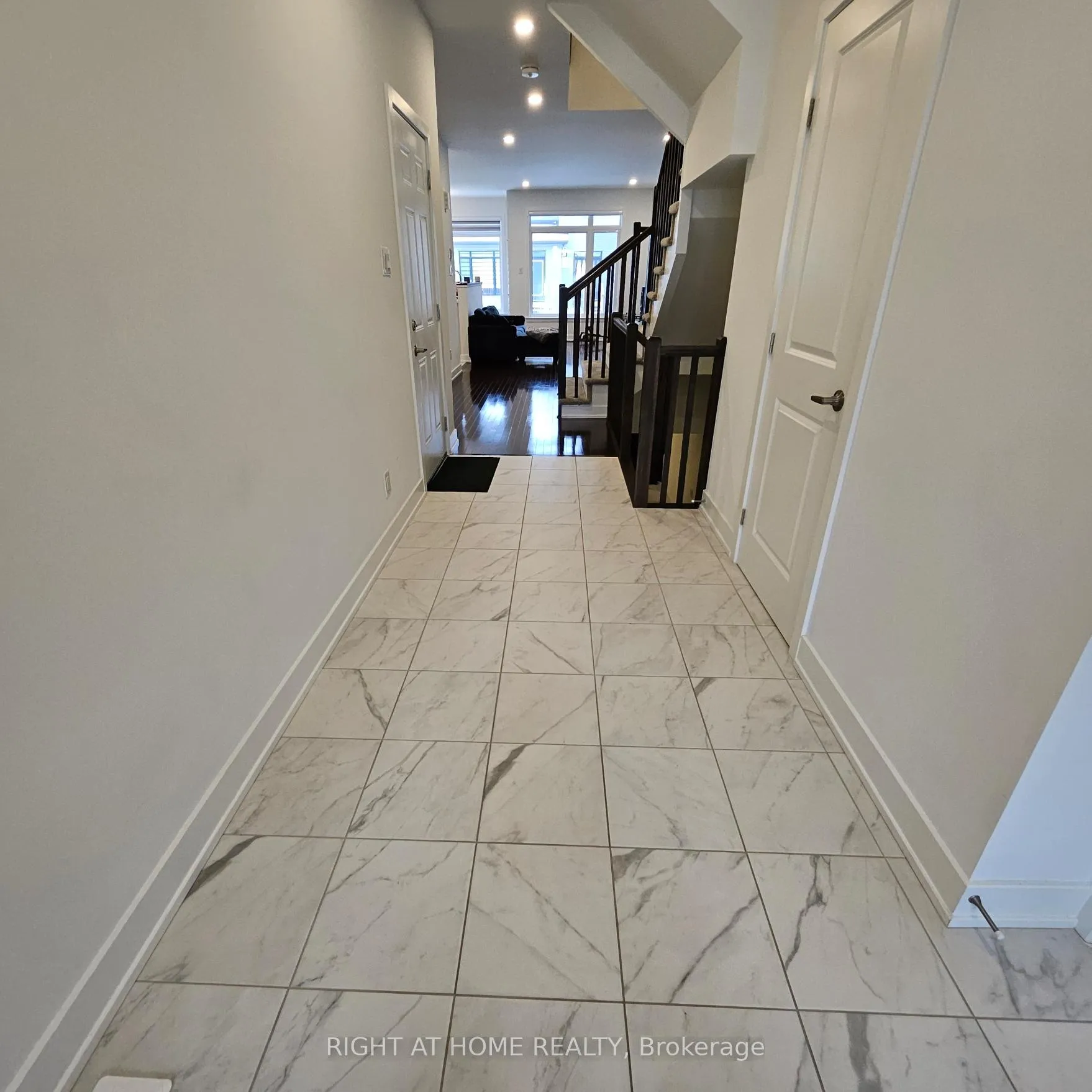 Photo 2 of 49 Moosonee Crescent, Ottawa, Riverside South/Gloucester Glen — HOMEH