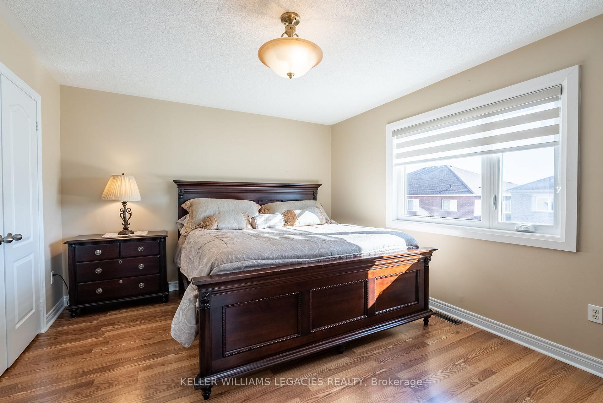 Photo 15 of 98 Daiseyfield Crescent, Vaughan, Vellore Village — HOMEH