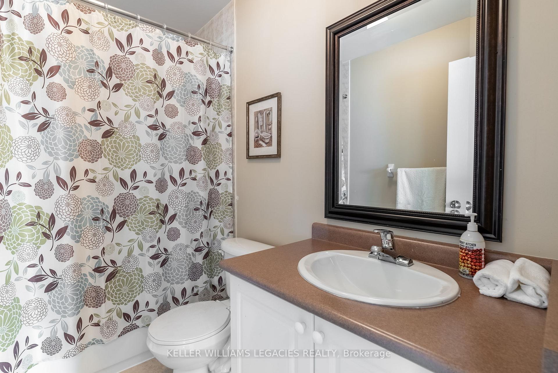 Photo 24 of 98 Daiseyfield Crescent, Vaughan, Vellore Village — HOMEH