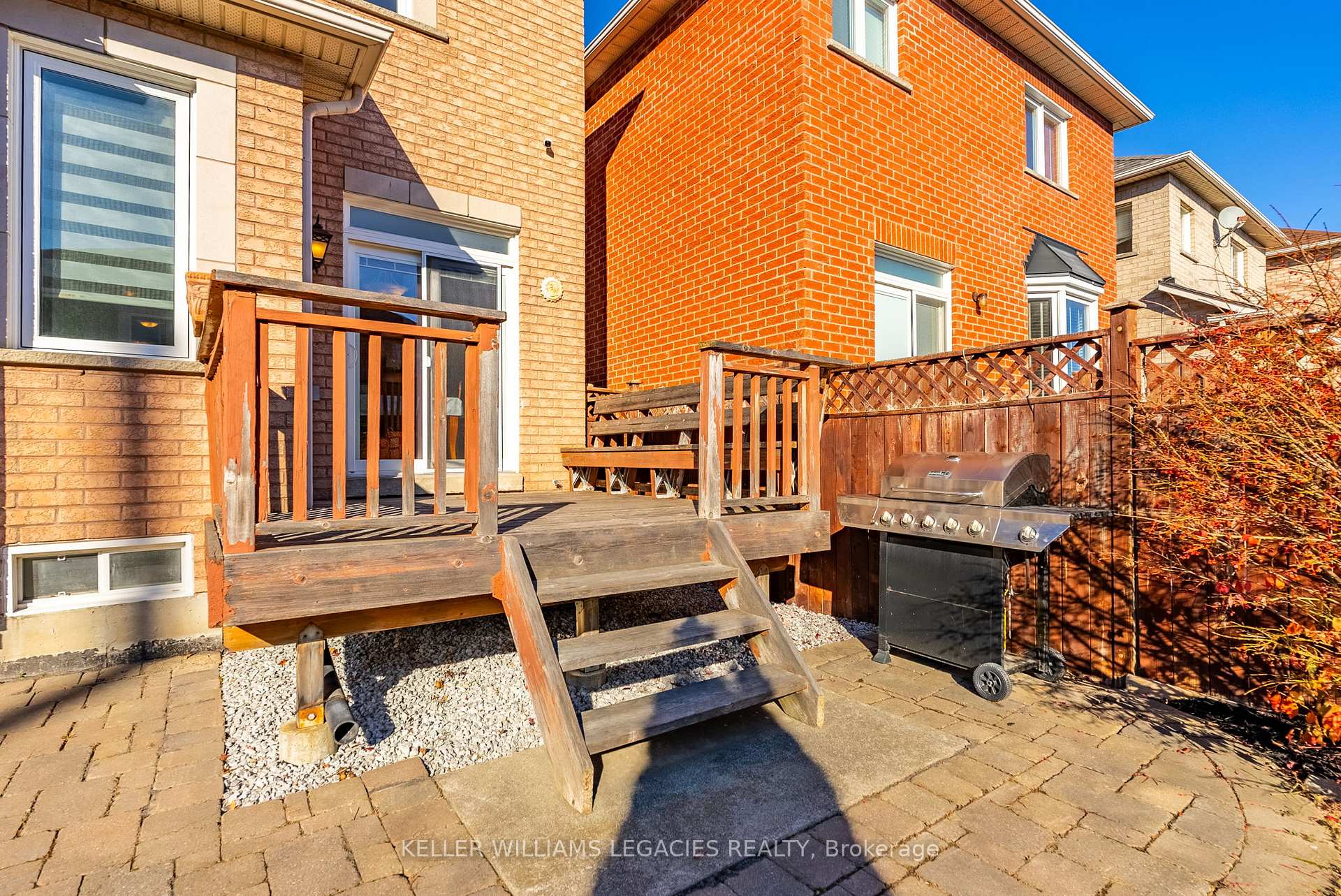 Photo 35 of 98 Daiseyfield Crescent, Vaughan, Vellore Village — HOMEH