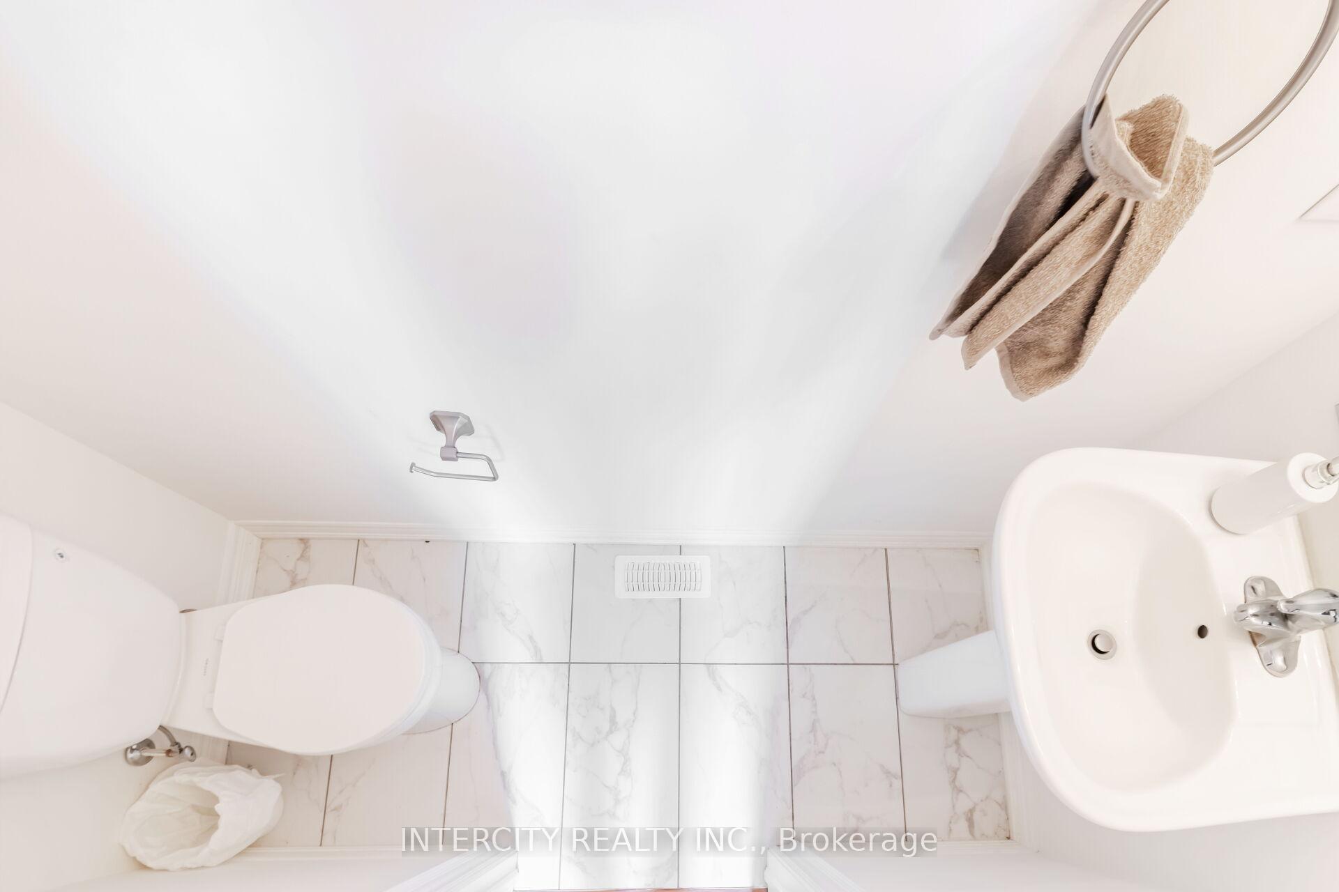 Photo 28 of 19 Queenpost Drive, Brampton, Credit Valley — HOMEH