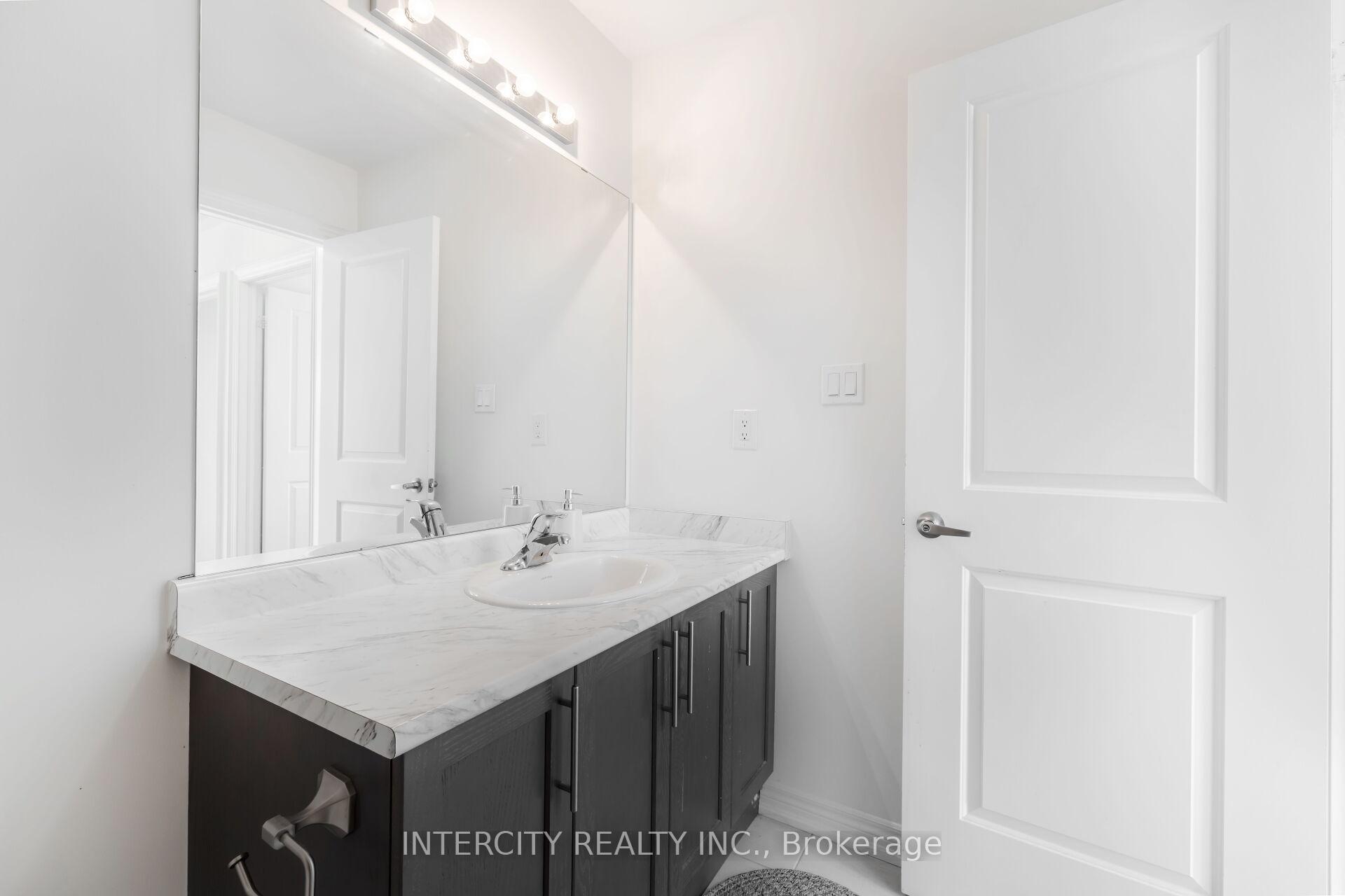 Photo 45 of 19 Queenpost Drive, Brampton, Credit Valley — HOMEH