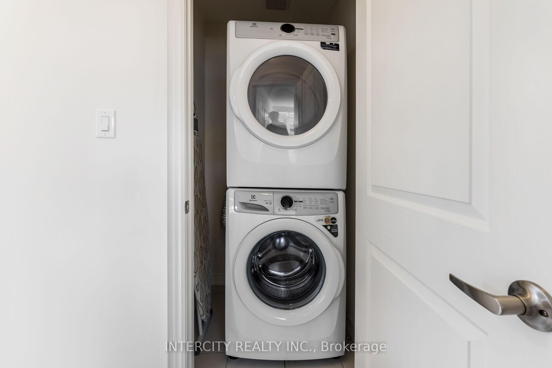 Photo 46 of 19 Queenpost Drive, Brampton, Credit Valley — HOMEH